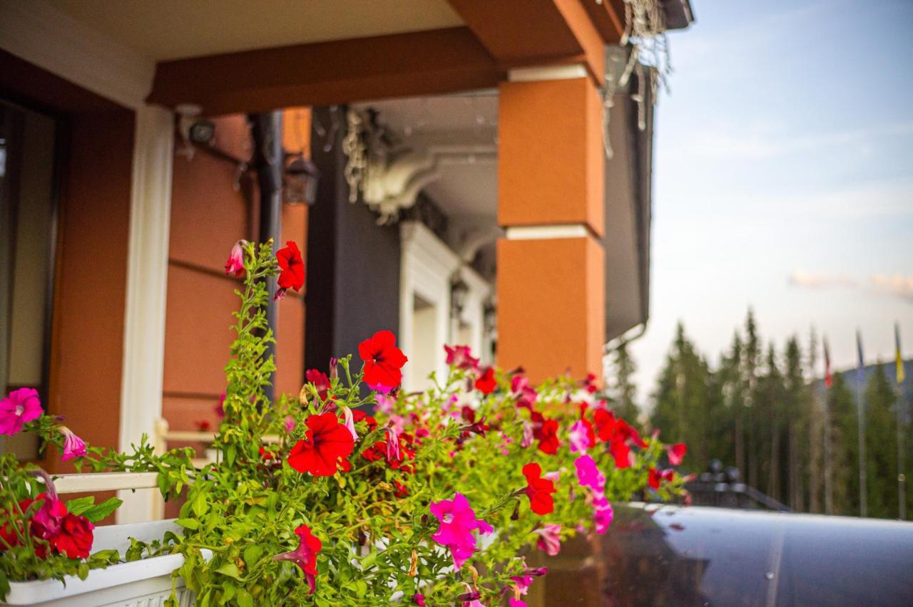 Petros Hotel Bukovel Exterior photo